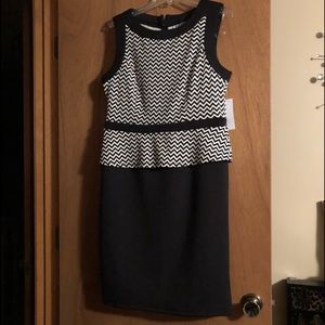Shelby & Palmer Sleeveless Dress